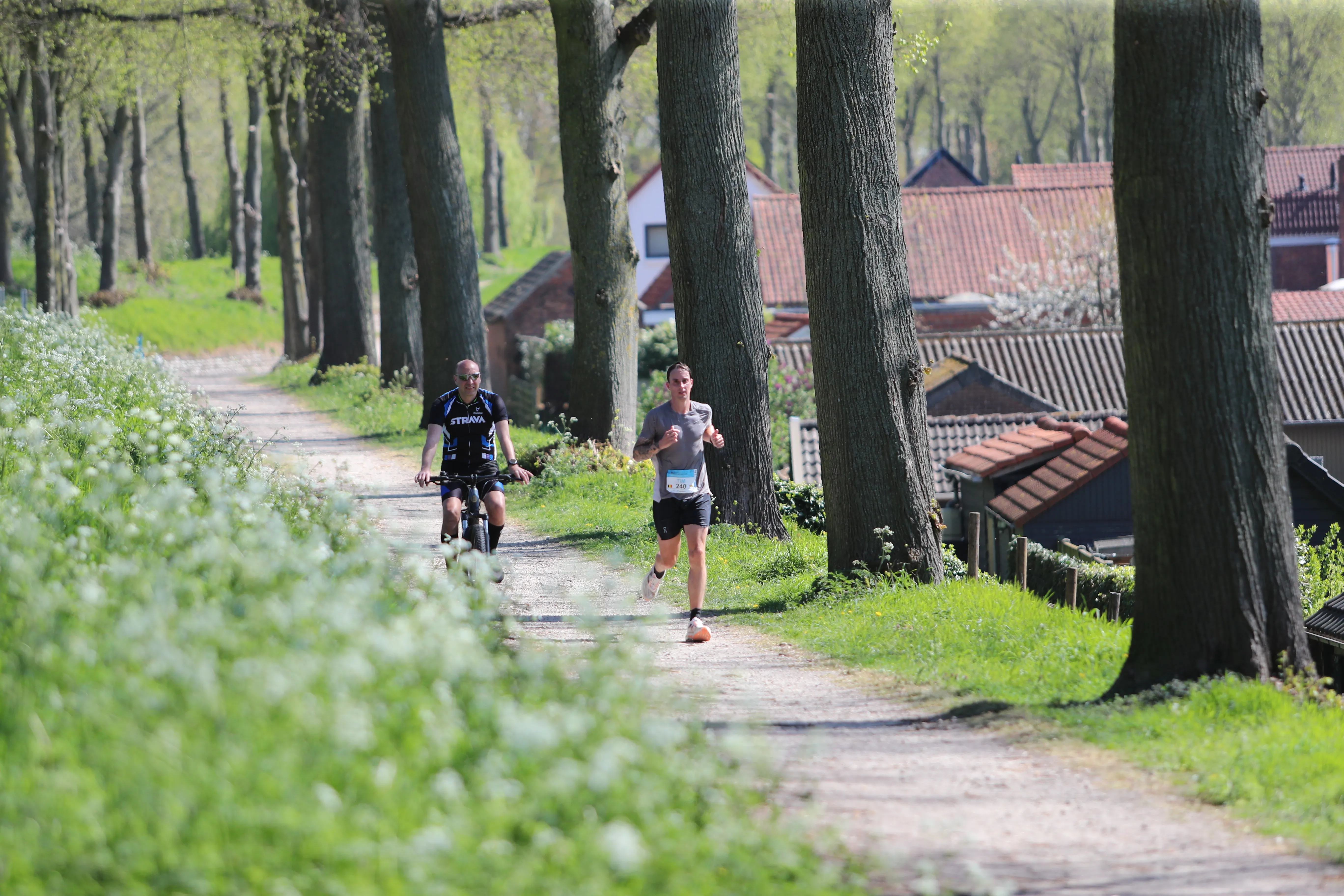 Slimmer trainen: de perfecte balans tussen volume en snelheid voor hardlopers
