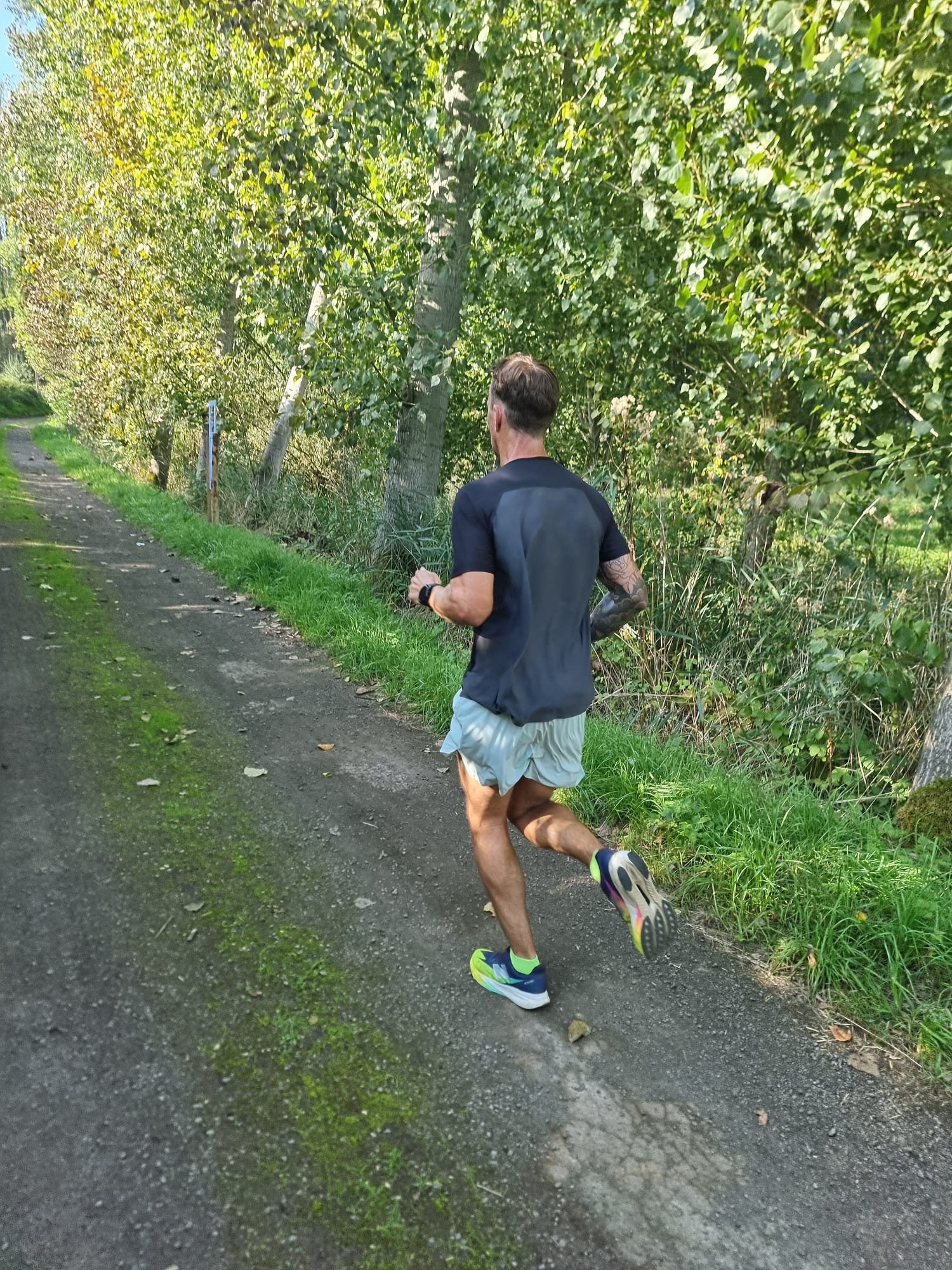 Timmy loopt voor de krachttraining